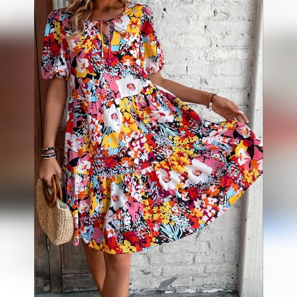 Greathe Dresses & Skirts - Greathe Women's sz L Tie Neck Ruffle Hem Floral Dress